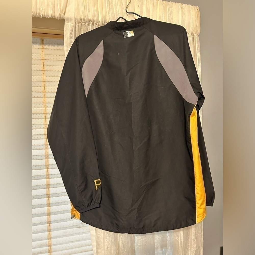 Authentic Majestic MLB Pittsburgh Pirates windbreaker - Picture 4 of 6